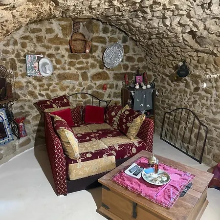 캠프장 Cave Renover Saint-Michel-de-Chabrillanoux